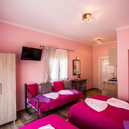 Christodoulos Eleftheria House เนอาวรัสนา ภายนอก รูปภาพ