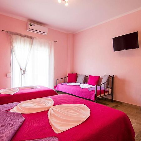 Christodoulos Eleftheria House เนอาวรัสนา ภายนอก รูปภาพ