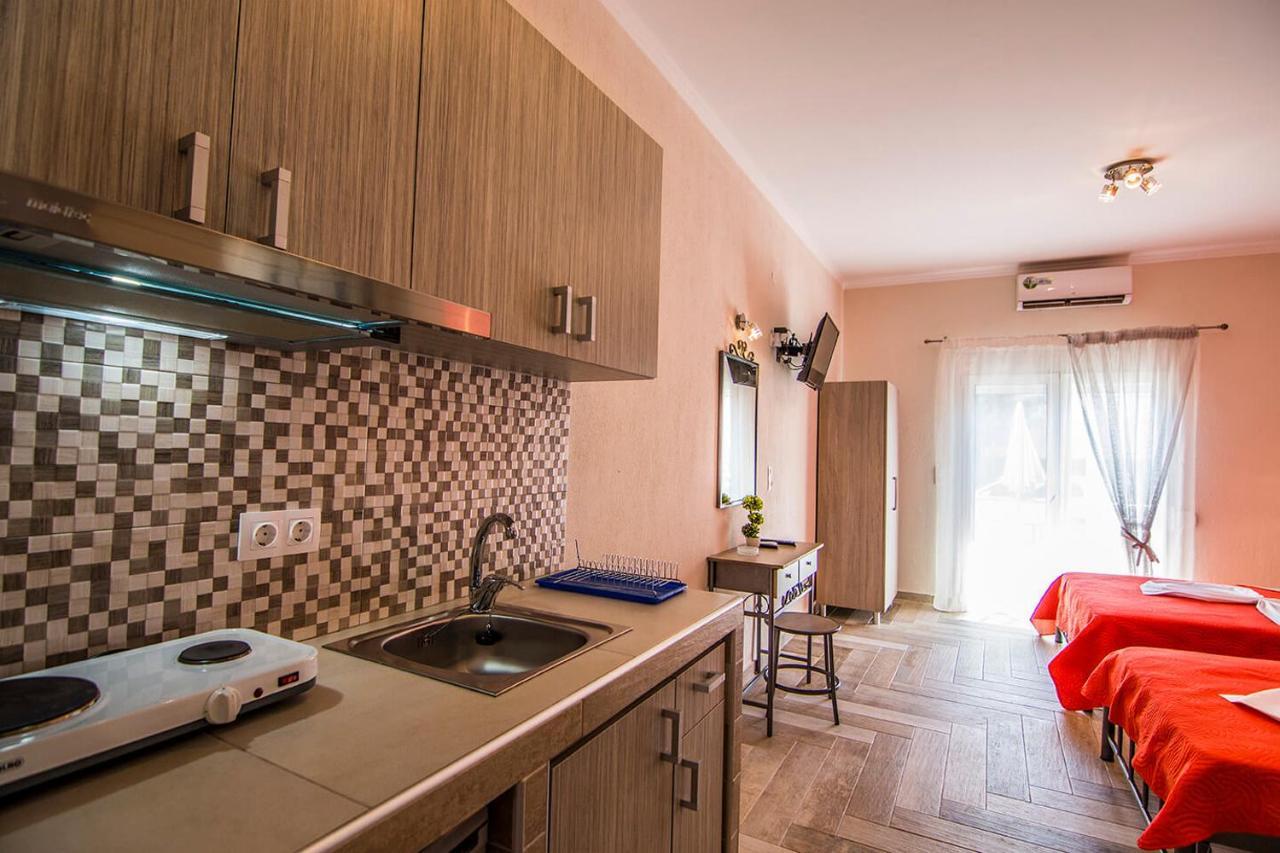 Christodoulos Eleftheria House เนอาวรัสนา ภายนอก รูปภาพ