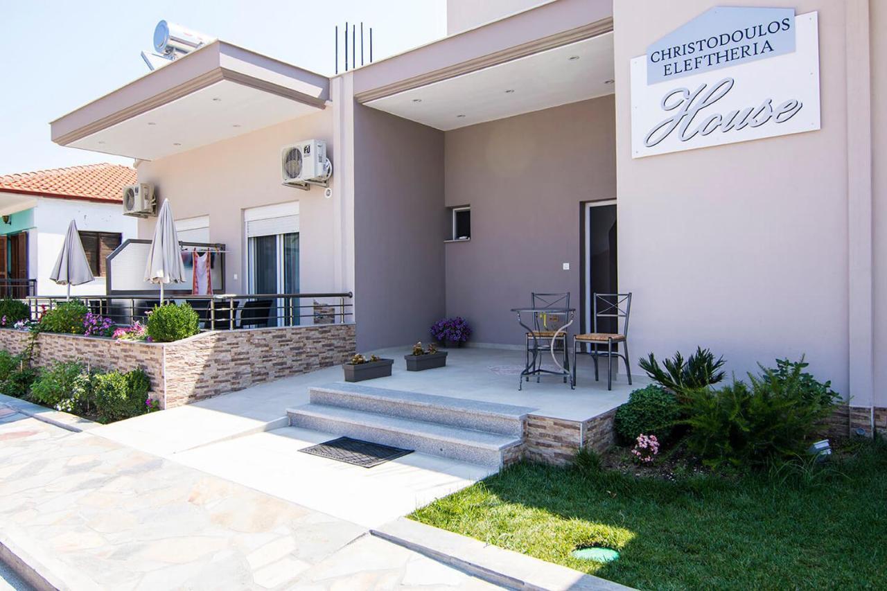 Christodoulos Eleftheria House เนอาวรัสนา ภายนอก รูปภาพ