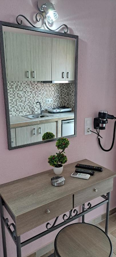Christodoulos Eleftheria House เนอาวรัสนา ภายนอก รูปภาพ