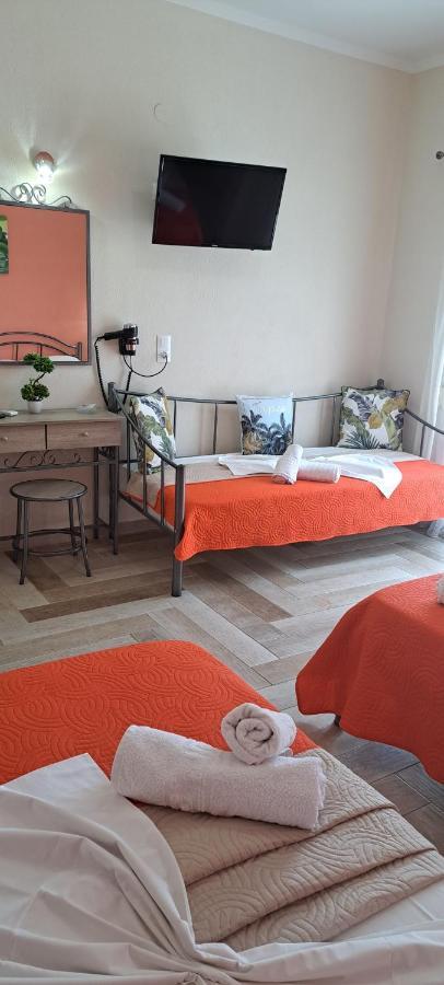 Christodoulos Eleftheria House เนอาวรัสนา ภายนอก รูปภาพ